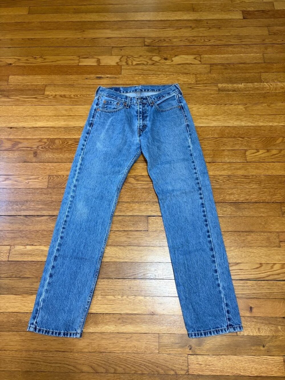 Levi's 505 Jeans Mens Size 30x31 Blue Medium Wash Denim Straight Leg Regular Fit